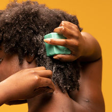 將圖片載入圖庫檢視器 Ethique Conditioner Bar - Moisturising Conditioner Bar for Curly and Coily Hair: Curliosity™ 保濕曲髮護髮皂