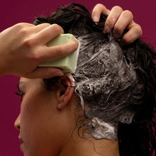 將圖片載入圖庫檢視器 Ethique Shampoo Bar - Professor Curl™ Curl-Defining Solid Shampoo Bar 曲髮博士洗髮芭

